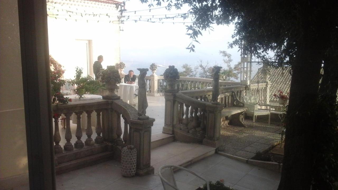 Villa Di Miscio Sant'Agata di Puglia Exteriör bild